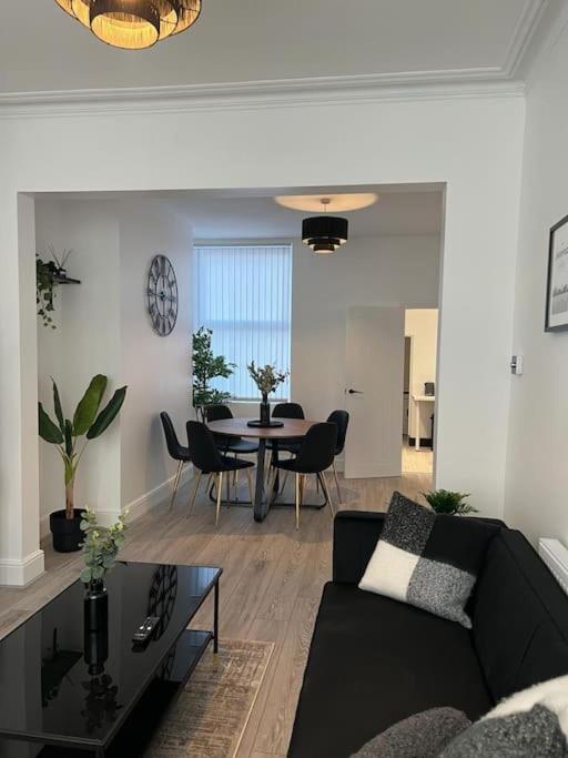 Beautiful Anfield Family Home Liverpool Dış mekan fotoğraf