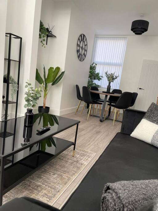 Beautiful Anfield Family Home Liverpool Dış mekan fotoğraf